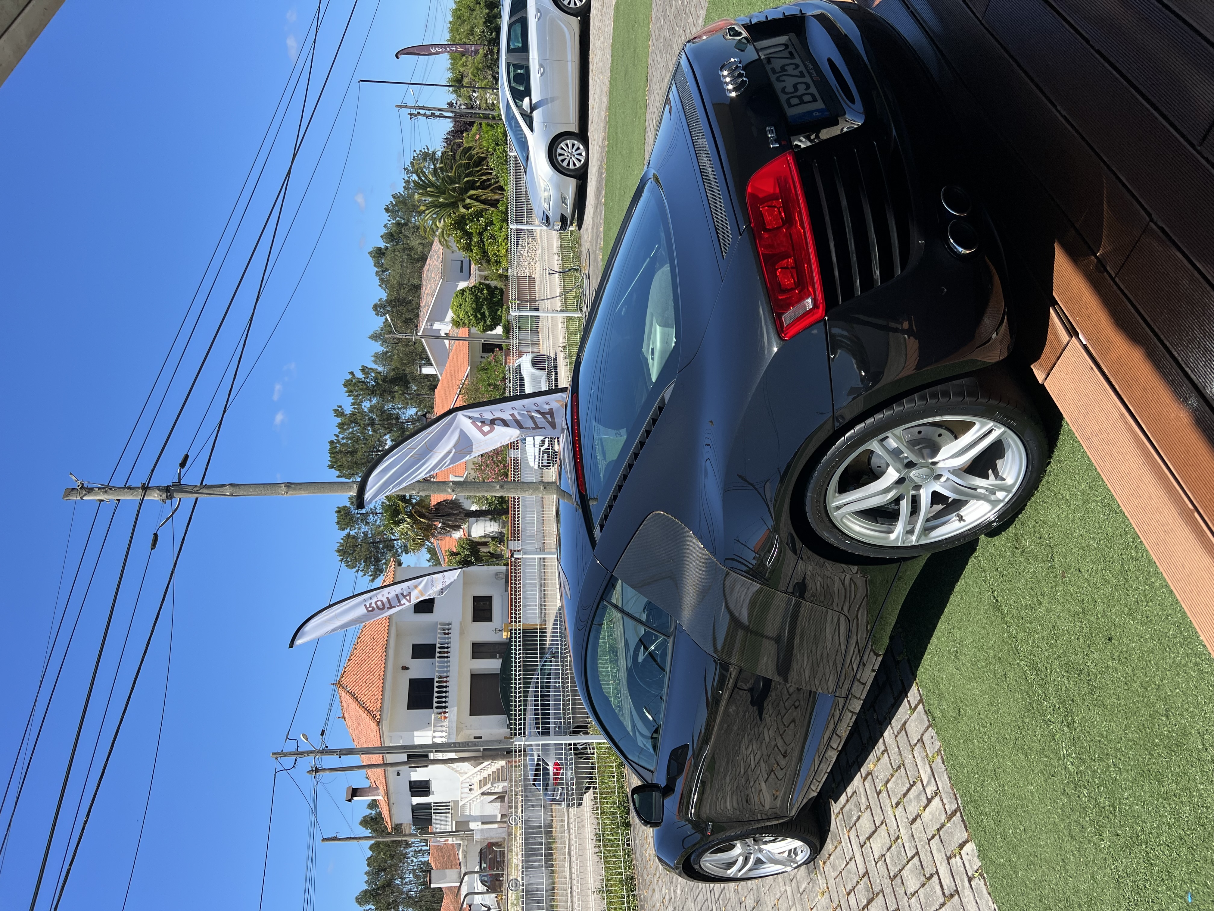Audio R8 V8 